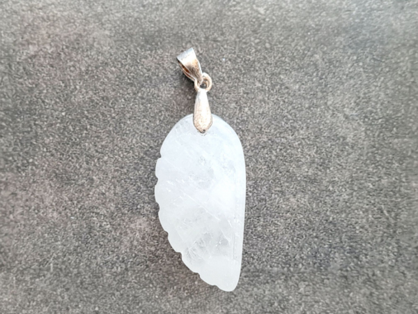 pendentif cristal de roche ange